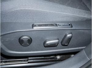 Volkswagen Golf VIII Variant 2.0 TDI Life Pano