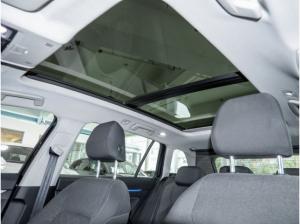 Volkswagen Golf VIII Variant 2.0 TDI Life Pano