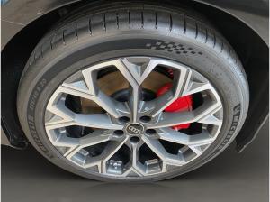 Audi A6 Avant e-hybrid quattro S tronic