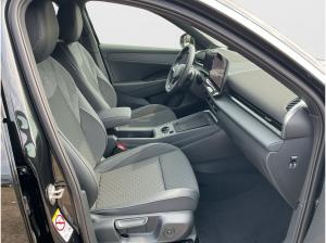 Volkswagen T-Roc R-Line 1.5 eTSI DSG Keyless AHK Allwetterreifen Navi Kamera ACC