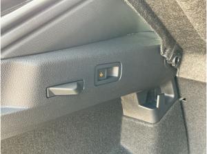 Volkswagen T-Roc R-Line 1.5 eTSI DSG Keyless AHK Allwetterreifen Navi Kamera ACC