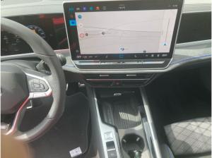 Volkswagen Passat R-Line 2,0 l TDI 150 PS Panorama AHK
