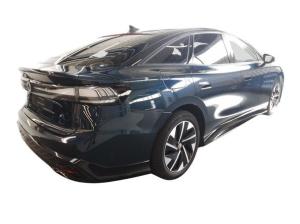 Volkswagen ID.7 GTX 4Mo. - Interieur und Exterieur Plus Paket + PANO / 8-fach Bereift