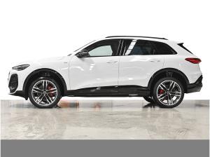 Audi Q5 SUV TFSI quattro s tronic S Line AHK LM21