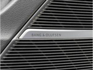 Audi Q8 SUV TFSIe quattro tiptronic AHK B&O 3D LM22
