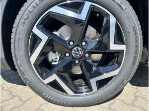 Volkswagen T-Roc R-Line 1.5 TSI DSG Ganzjahresreifen