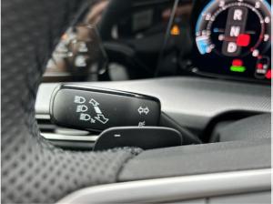 Volkswagen Golf 1.5 eTSI DSG R-Line SOFORT VERFÜGBAR!  BlackStyle Business&Komfort