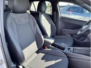 Volkswagen T-Roc R-Line 1.5 TSI DSG Ganzjahresreifen