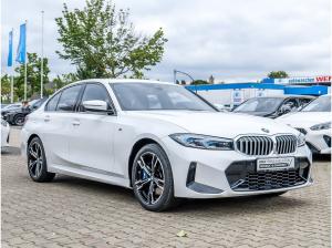 BMW 330 330i xDrive M Sport Glasd. DA H/K Adap.LED PA+