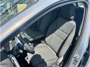 BMW 220 i Active Tourer //Anhängerkupplung 17 LM
