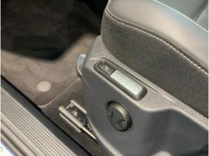 Volkswagen T-Roc 2.0TDI DSG R-Line STHZG P-DACH AHK MASSAGE
