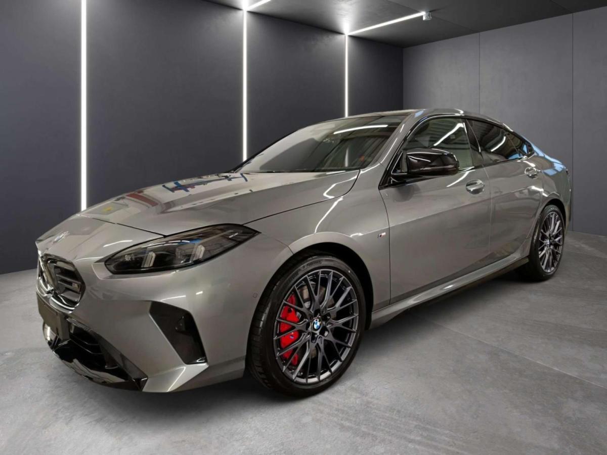 BMW M235