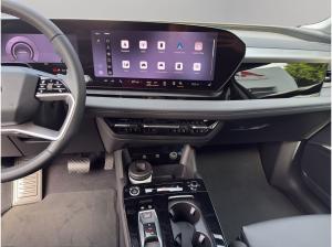 Audi Q6 e-tron SUV performance