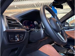 BMW X4 xDrive20d AT Navi Bluetooth PDC MP3 Schn. HeadUp