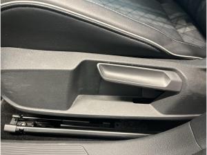 Volkswagen Golf VIII Variant 1.5 TSI DSG R-Line ACC AUT LED