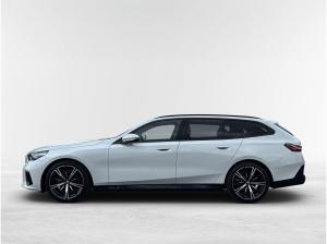 BMW 520 d Touring M Sport STANDHEIZUNG,AHK,ACC,KLIMA SITZE,360 GRAD KAMERA,H/K SOUND,LED-SW,LENKRADHEIZUNG