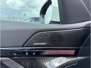 BMW 520 d Touring M Sport STANDHEIZUNG,AHK,ACC,KLIMA SITZE,360 GRAD KAMERA,H/K SOUND,LED-SW,LENKRADHEIZUNG