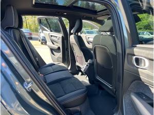 Volvo XC40 B4 DKG ULTRA DARK - Inklusive Anhängerkupplung! - Standheizung - Sofort lieferbar!