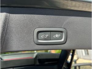 Volvo XC40 B4 DKG ULTRA DARK - Inklusive Anhängerkupplung! - Standheizung - Sofort lieferbar!