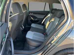 Skoda Octavia Combi Tour 2,0 TDI DSG *ACC AHZV MATRIX*