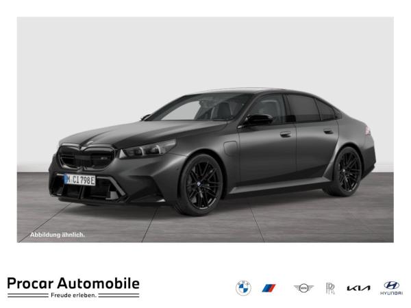 BMW M5 Limousine M Sport PANO 305KMH AHK RFK NAVI LED DAB