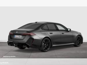 BMW M5 Limousine M Sport PANO 305KMH AHK RFK NAVI LED DAB