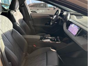 Audi A6 e-tron Avant performance Tech plus S line LED