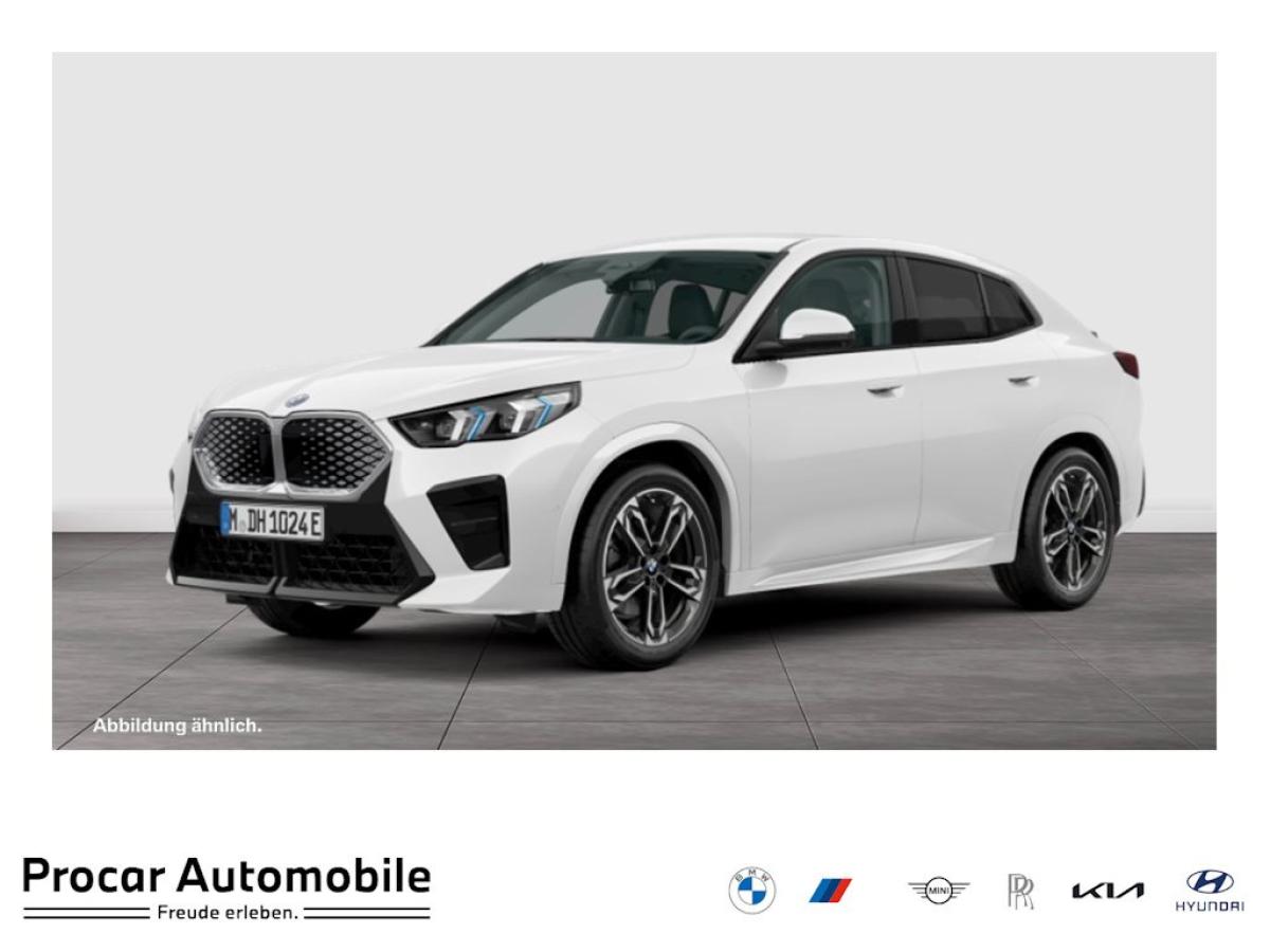 BMW iX2 xDrive30 M Sport HuD+H/K+LED+Alarm+Aktivsitze+KZG+Memory+Iconic Glow+adaptives M-Fahrwerk