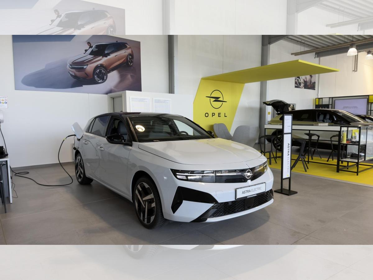 Opel Astra Electric 115kW GS