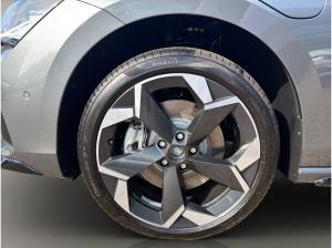 Skoda Superb SOFORT VERFÜGBAR! Combi Sportline iV DCC Pano AHK Navi eHeck
