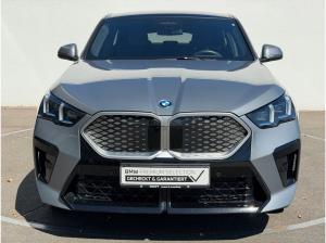 BMW iX2 eDrive20 M SPORT+HUD+AHK+LM20+KAMERA+HK SOUND+LED
