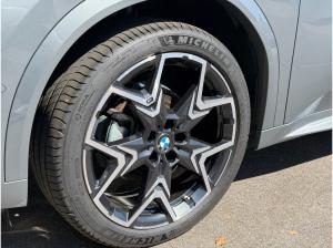 BMW iX2 eDrive20 M SPORT+HUD+AHK+LM20+KAMERA+HK SOUND+LED