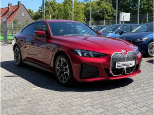 BMW i4 eDrive40 M Sport //Schiebedach Stop&Go H&K