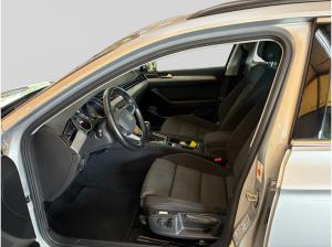 Volkswagen Passat Variant Business - SHZ/PDC/Klima/Navi/Anhängerkuppllung*Haustürlieferung