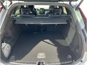 Volvo XC60 T8 Plug-in - AWD -  Plus Black Edt. - 360° - AHK - Pilot Assist