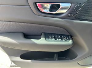 Volvo XC60 T8 Plug-in - AWD -  Plus Black Edt. - 360° - AHK - Pilot Assist