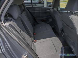 Volkswagen Golf 8 1.0 eTSI Life DSG ACC Navi RüKa Sitzh.