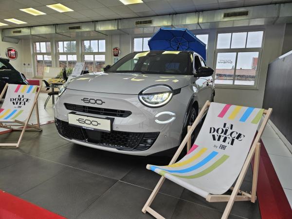 Fiat 600e SPORT - sofort verfügbar - TOP AUSSTATTUNG