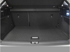 Audi Q2 advanced 35 s tronic AHK eKLAPPE CAM LM18