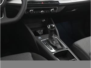 Audi Q2 advanced 35 s tronic AHK eKLAPPE CAM LM18