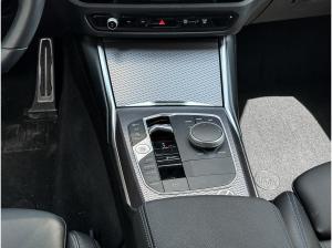 BMW 330 330i xDrive M Sport ACC RFK NAVI LED PDC V+H LM