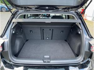 Volkswagen Golf VIII Lim. GOAL 1.5 eTSI 110kW DSG - Matrix-LED AHK Navi Rear View ACC SHZ PDC CarPlay LM MFL