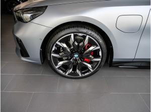 BMW 550 550e xDrive M Sport HUD PANO ACC AHK 360°KAM LM