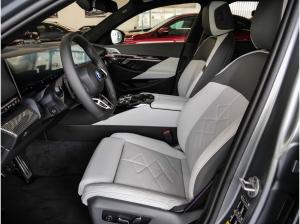 BMW 550 550e xDrive M Sport HUD PANO ACC AHK 360°KAM LM