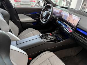 BMW M5 Limousine M Sport PANO 305KMH AHK RFK NAVI LED DAB