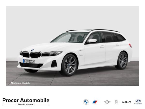 BMW 330 330e xDrive HUD PANO AHK RFK NAVI LED PDC V+H