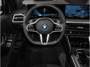 BMW 330 330e MSport HUD ACC RFK PA+ NAVI DAB 19