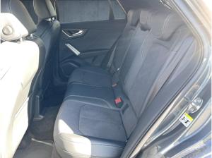 Audi Q2 S line 35 TFSI S tr. AHK Matrix 18 ACC Cam