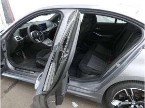 BMW 320 i Lim. "M-Sport" LED, Navi, Head-Up, ACC, ParkAss+, Komfortz., uvm.