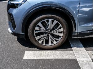 Audi Q4 e-tron 45 210 kW *ACC*SONOS*MAGNETIC*HUD*SHZ+LHZ*